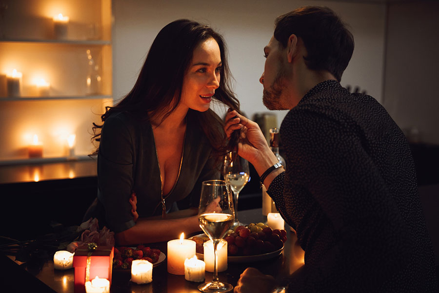 4 Ways To Use The Contrast Principle In Your Love Life 